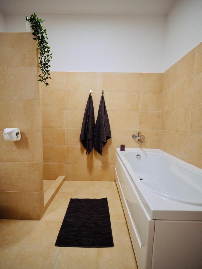 Zakarias Apartments Miercurea Ciuc Extérieur photo
