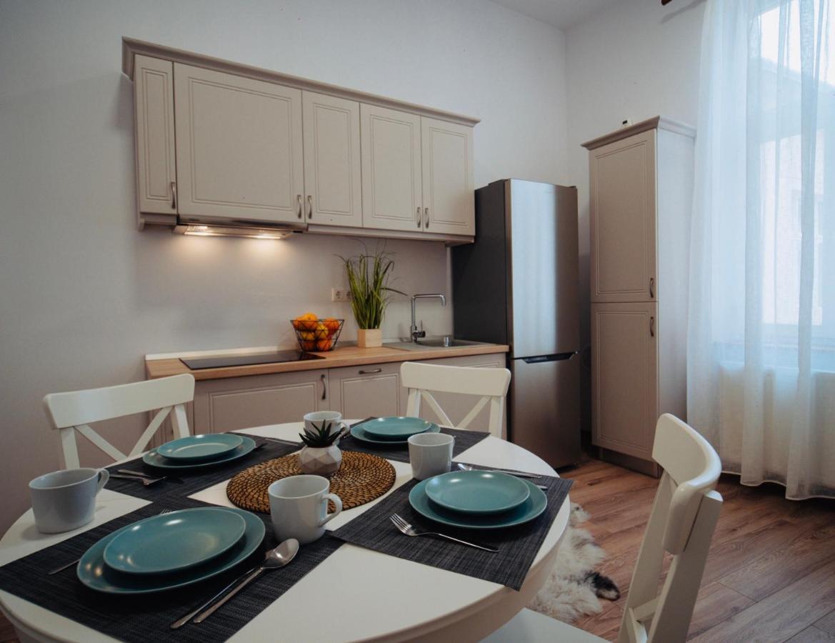 Zakarias Apartments Miercurea Ciuc Extérieur photo